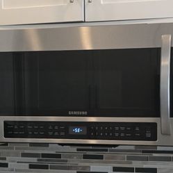 Extra Clean Samsung Over The Range For Repair Or Parts