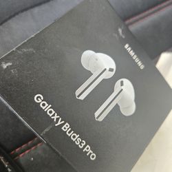 Samsung buds pro 3 white