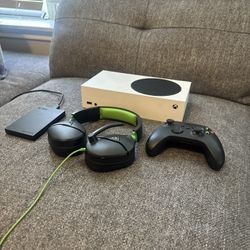 Xbox Series S Bundle