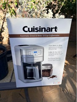 Automatic grind and brew coffee maker