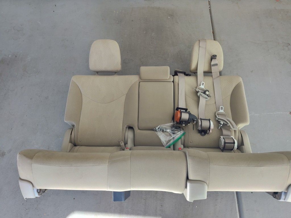 Prius V Rear Seats