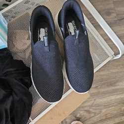 Sketchers Slip Ons