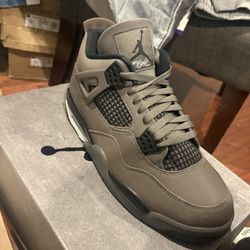 Jordan 4 