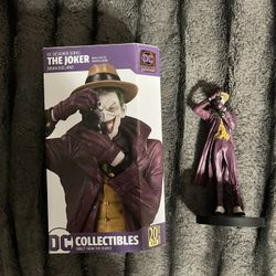 Joker Statue 