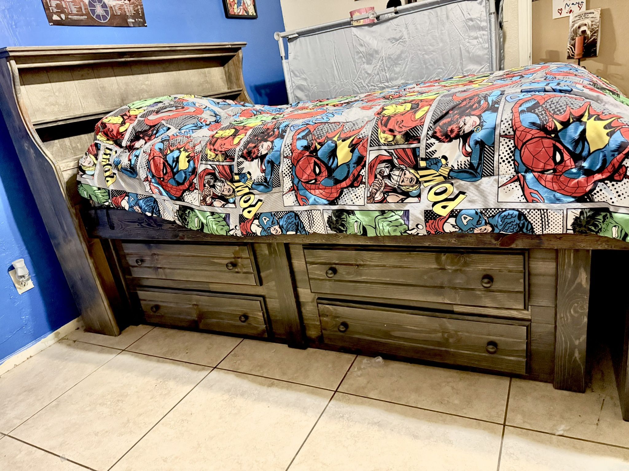 Full sized mattress and Traditional oak bed frame