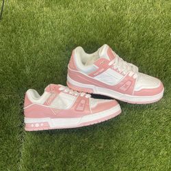 Shoes Size 8 Wms 