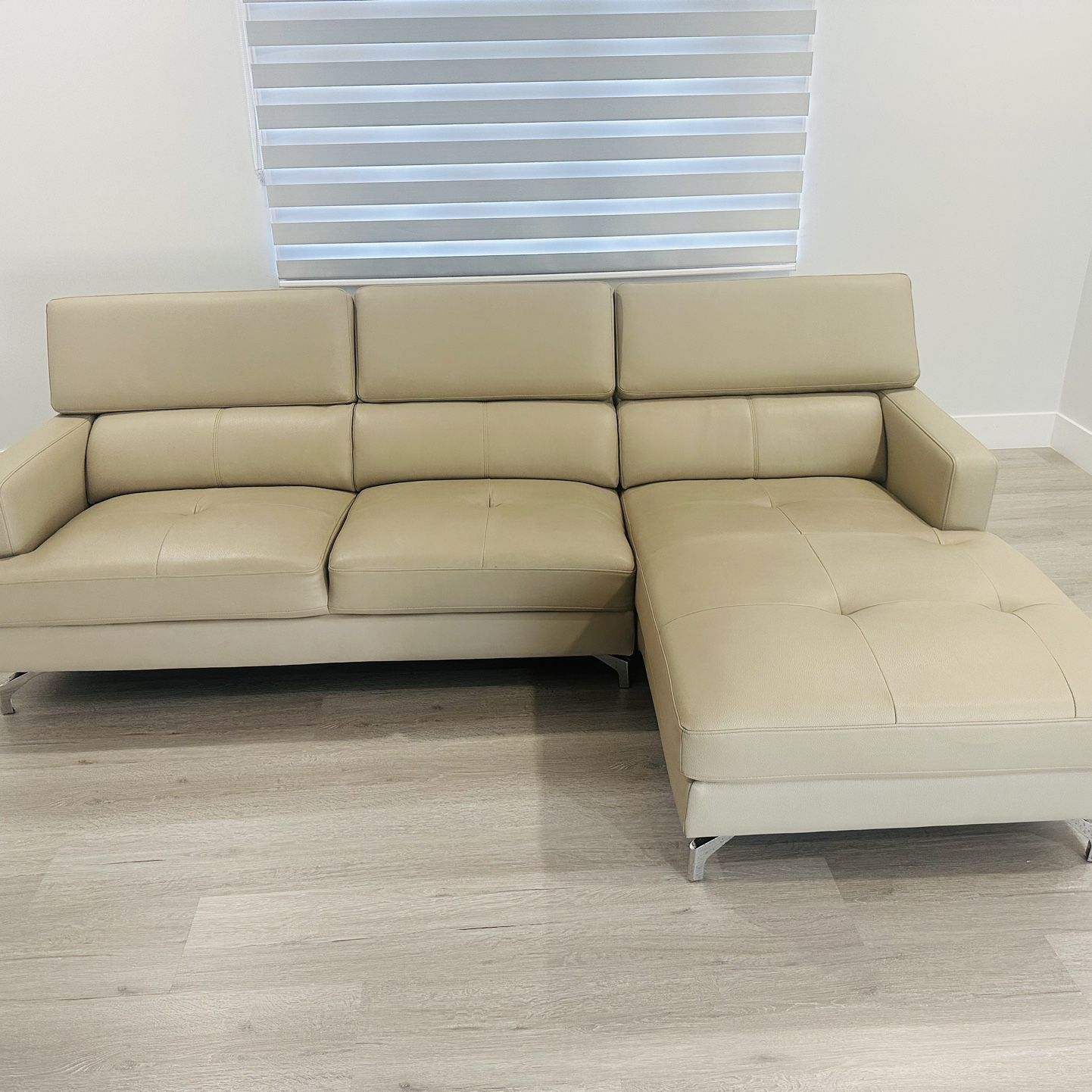 Modern Sectional Sofa