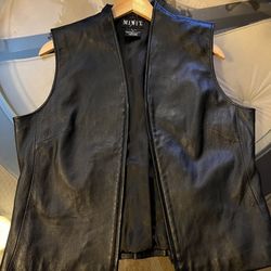 Mixit Ladies Black Leather Classic Style Zip Front Vest Size 14