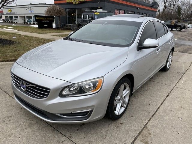 2015 VOLVO S60