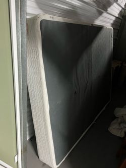 Queen boxspring bed