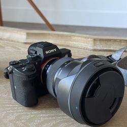FOR SALE: Sony Alpha A7 III Mirrorless Camera with Sigma 24-70mm F2.8 DG DN ART Lens (Like New Condition)