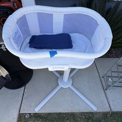 Halo Bedside Bassinet