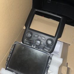 2017 Dodge RAM 1(contact info removed) 3500 8.4" Radio Display Screen Receiver OEM