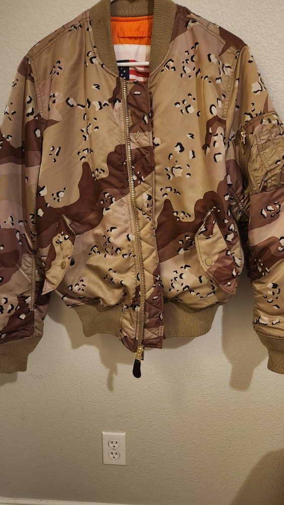 Bomber Jacket - Alpha Industries- Like new
