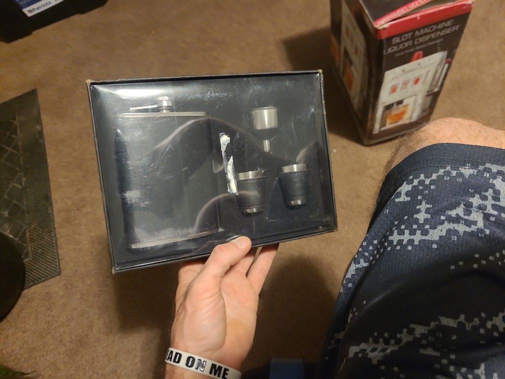 Liquor Flask With Shot Glasses
