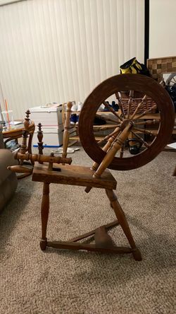 antique spinning wheel