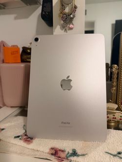 Apple iPad Air Silver Aluminum Tablet 13 inch