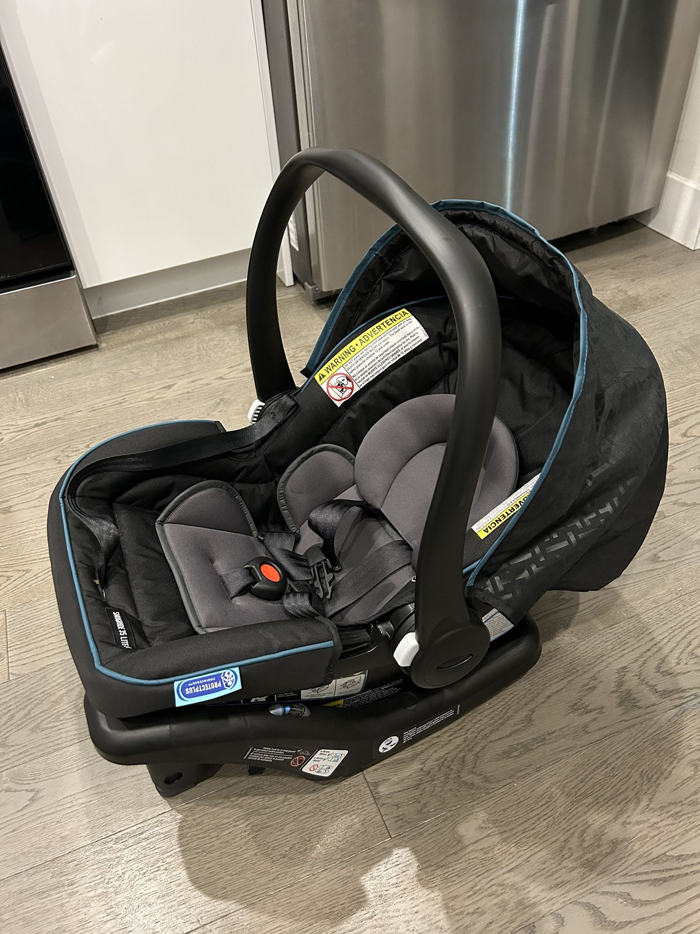 Graco SnugRide 35 Lite LX Infant Car Seat