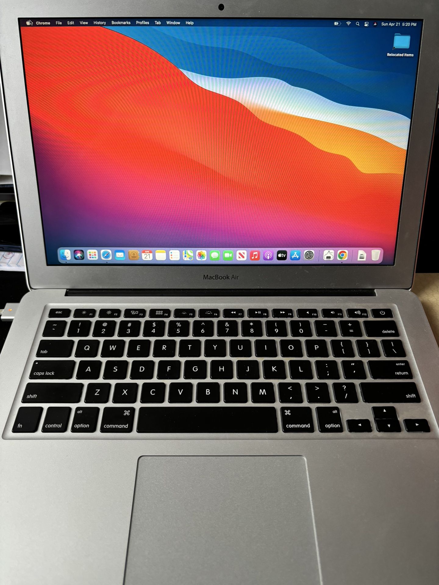 MacBook Air 512 GB 8GB DDR with NEW OS