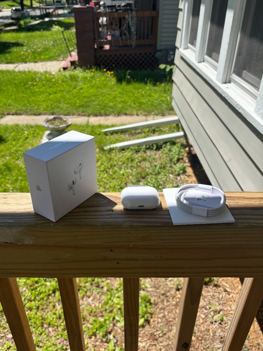 AIR POD G2 (PRICE NEGOTIABLE)