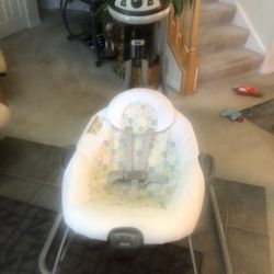 Simple Sway 2- 1- Swing And Portable Bouncer