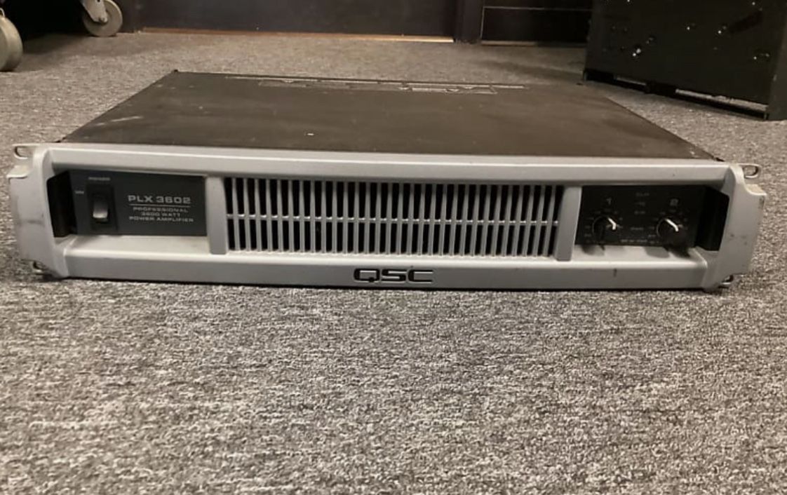 QSC PLX 3602 Professional Power Amplifier