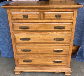 Vintage 1970’s-80’s 5 Drawer Solid Wood Dresser Chest of Drawers