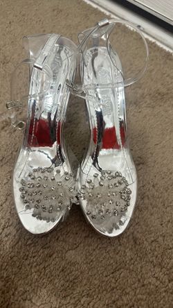 Women Sandel Size 7  