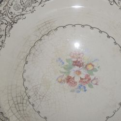 The Paden City Pottery Co. / USA - F 41 Platter 9” - Floral Bouque