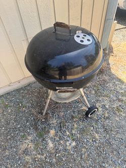 Weber 22” Charcoal Bbq Grill——FREE——
