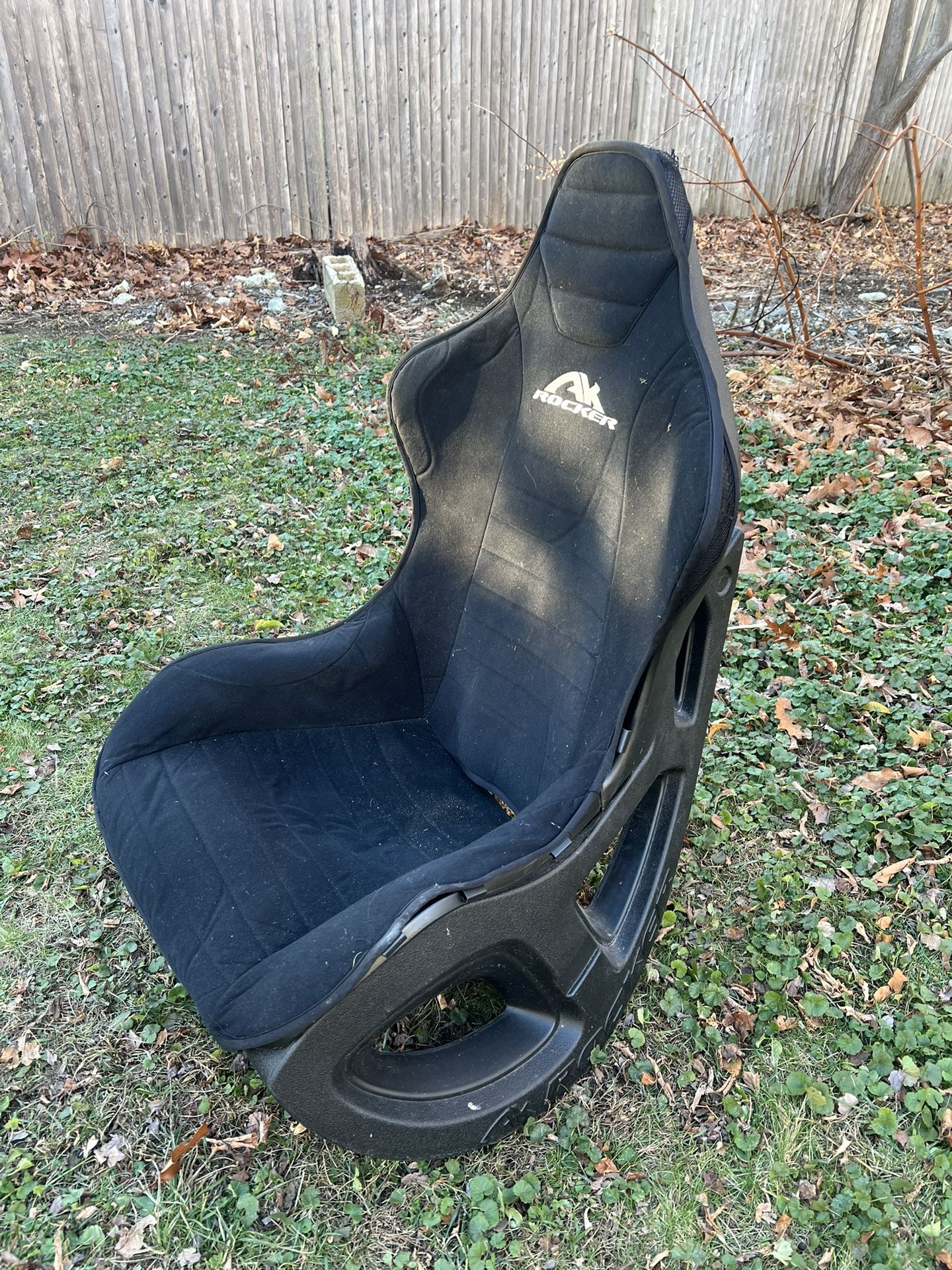 Rocker gaming chair