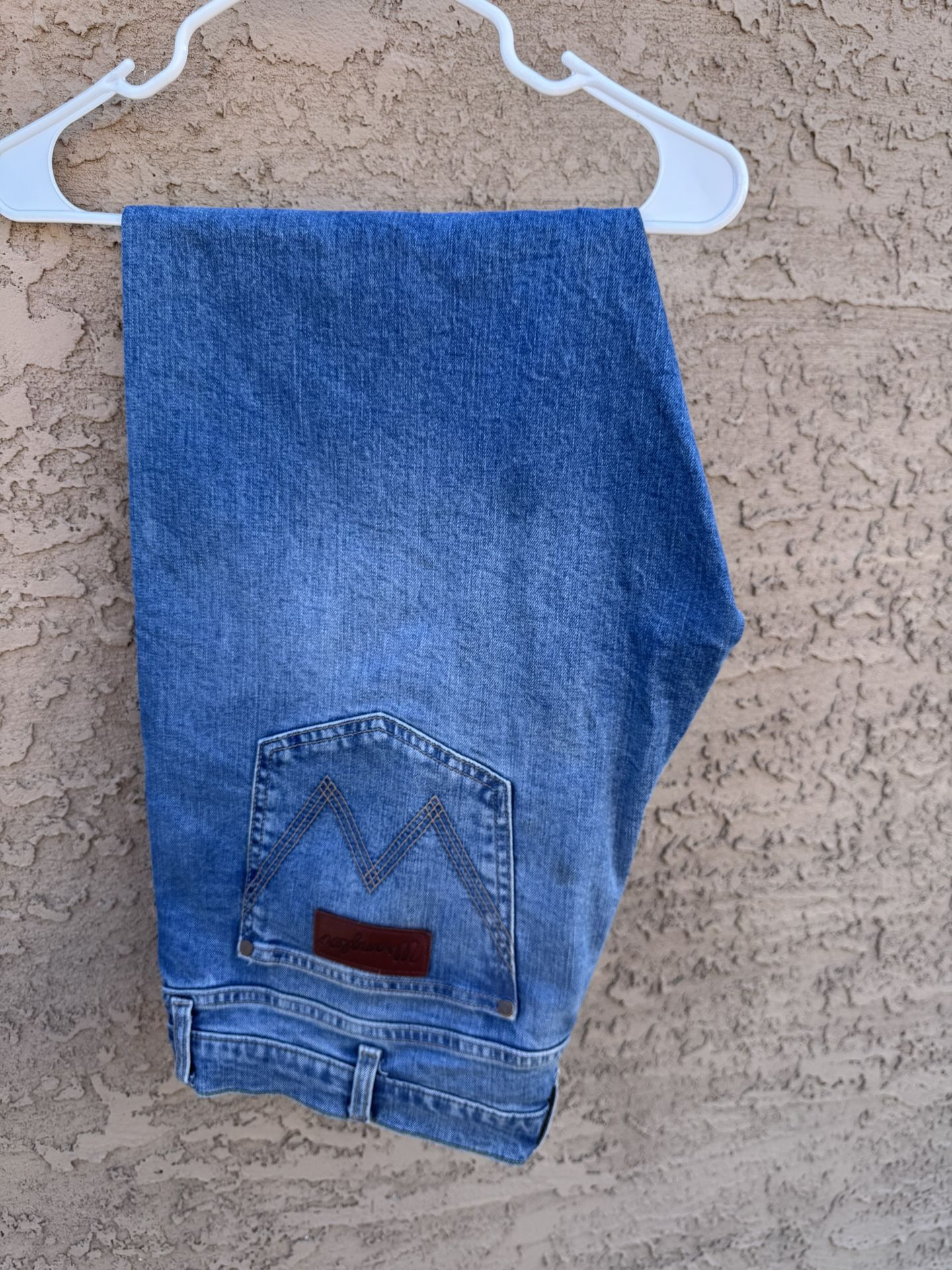 Wrangler Retro & Levi’s 527