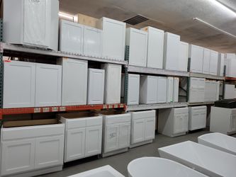 Kitchen Cabinets 