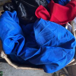 Assorted Flowers And Linens l