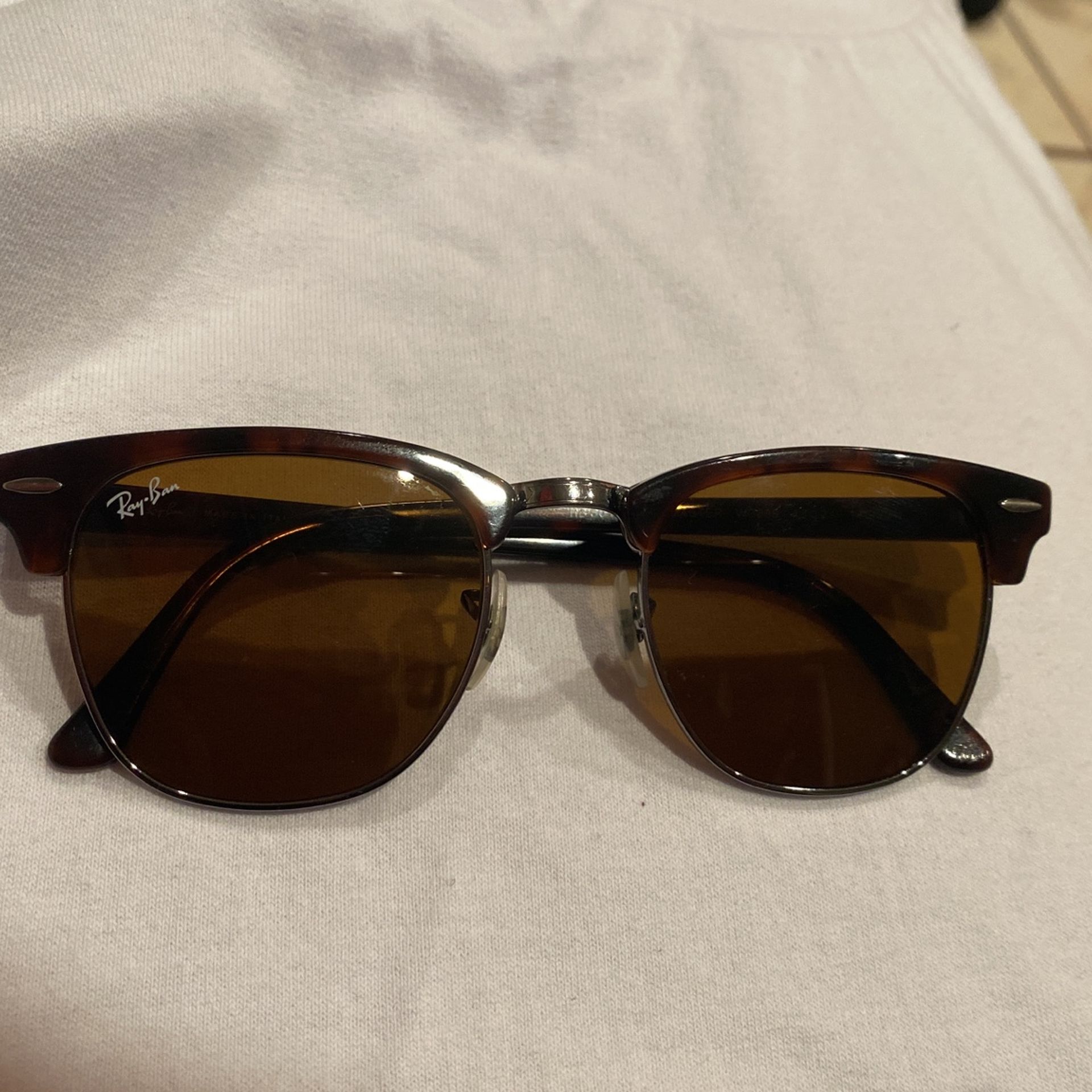 Ray Ban Clubmaster Sunglasses Used Good Condición