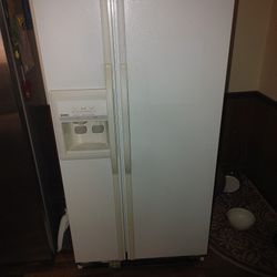 Kenmore Side by Side Fridge