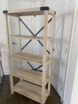 Bookshelf 5 ft 6 in
