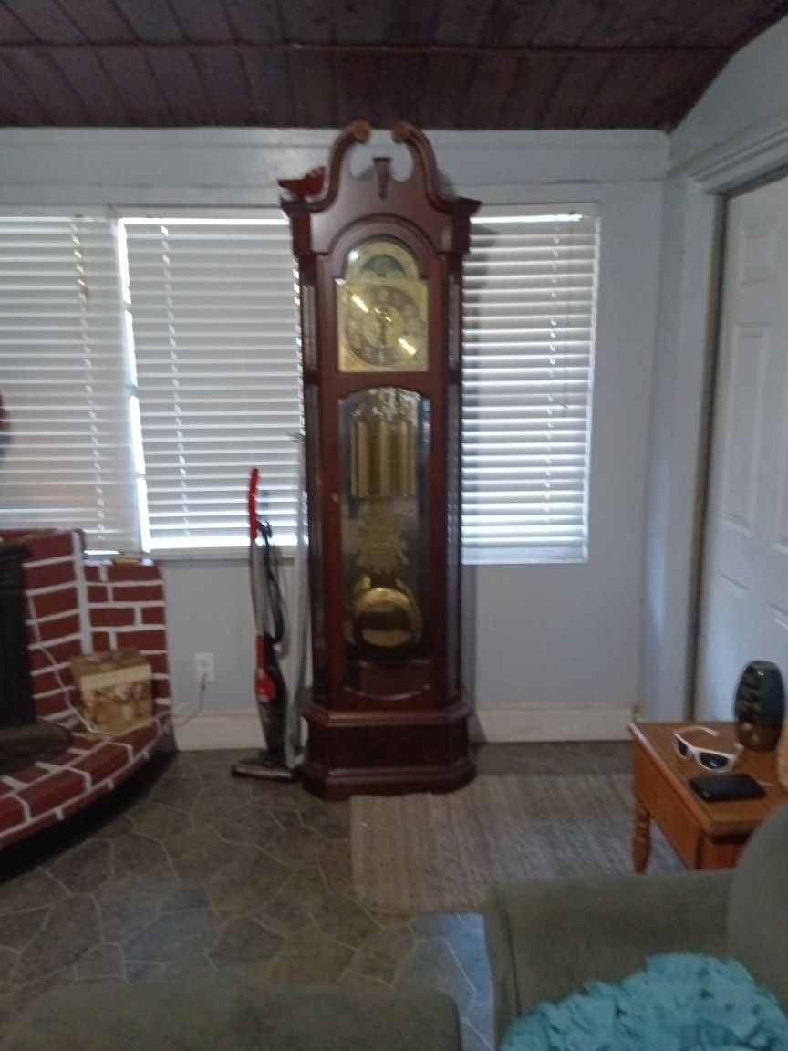 Ridge Grandfather Clock 