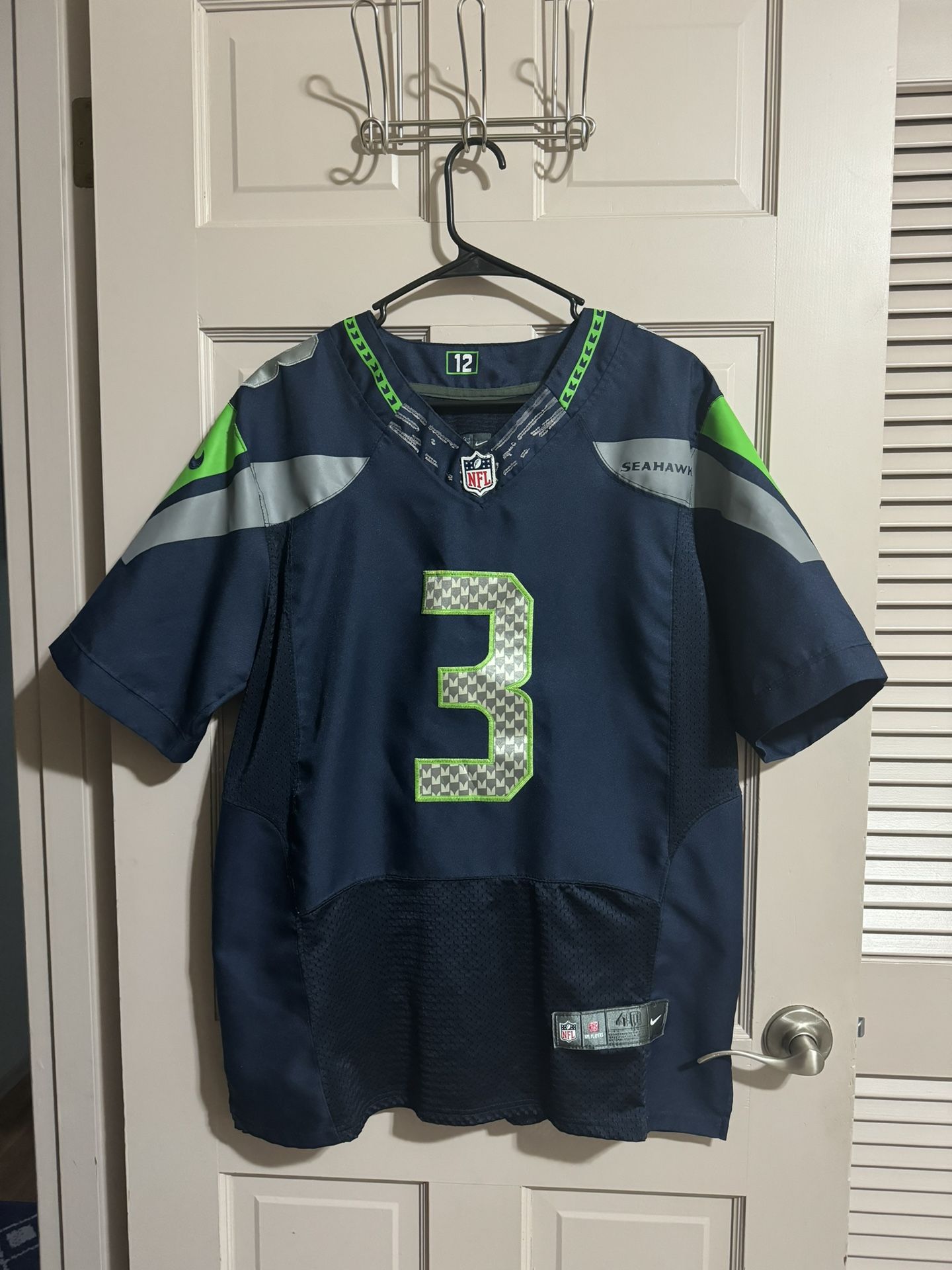 Mens Blue Seattle Seahawks Russell Wilson #3 Football NFL Jersey Size Medium