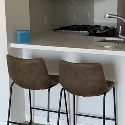 Counter Stools / Chairs