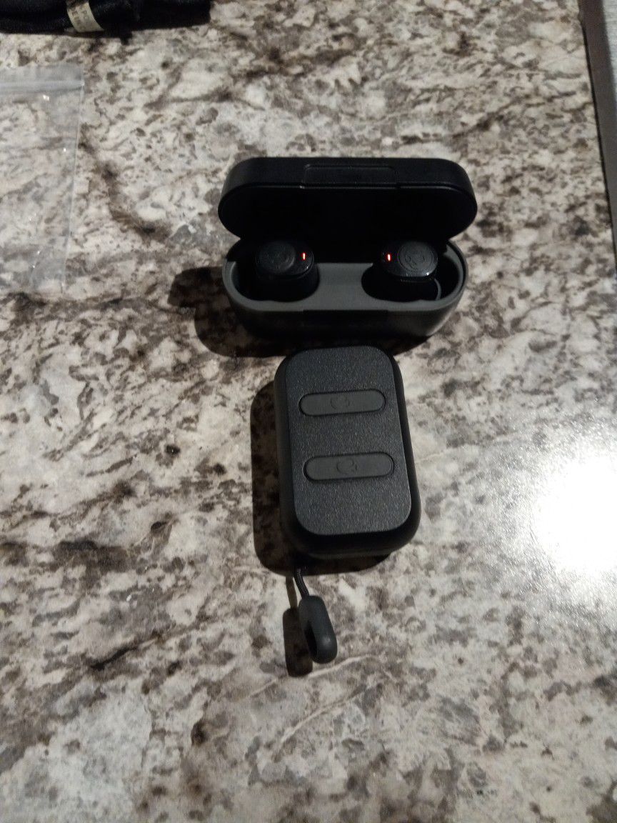 Two Pairs Of Skullcandy Wireless Headsets