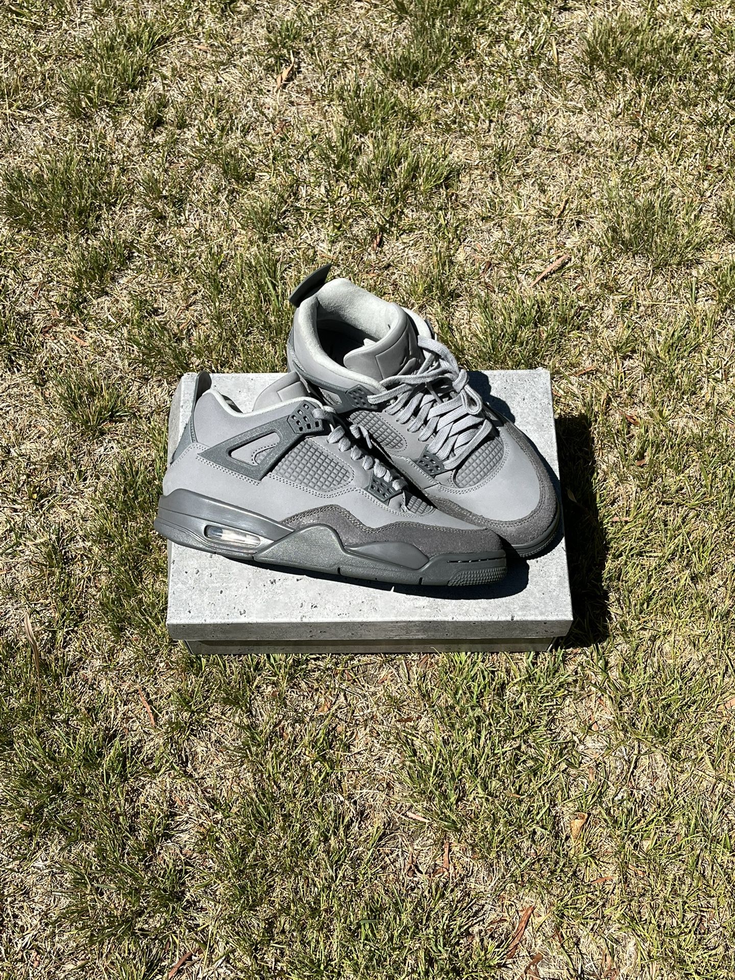 Jordan 4 wet cement (size 9)
