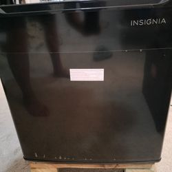 Insignia 1.7 Cu. Ft. Refrigerator