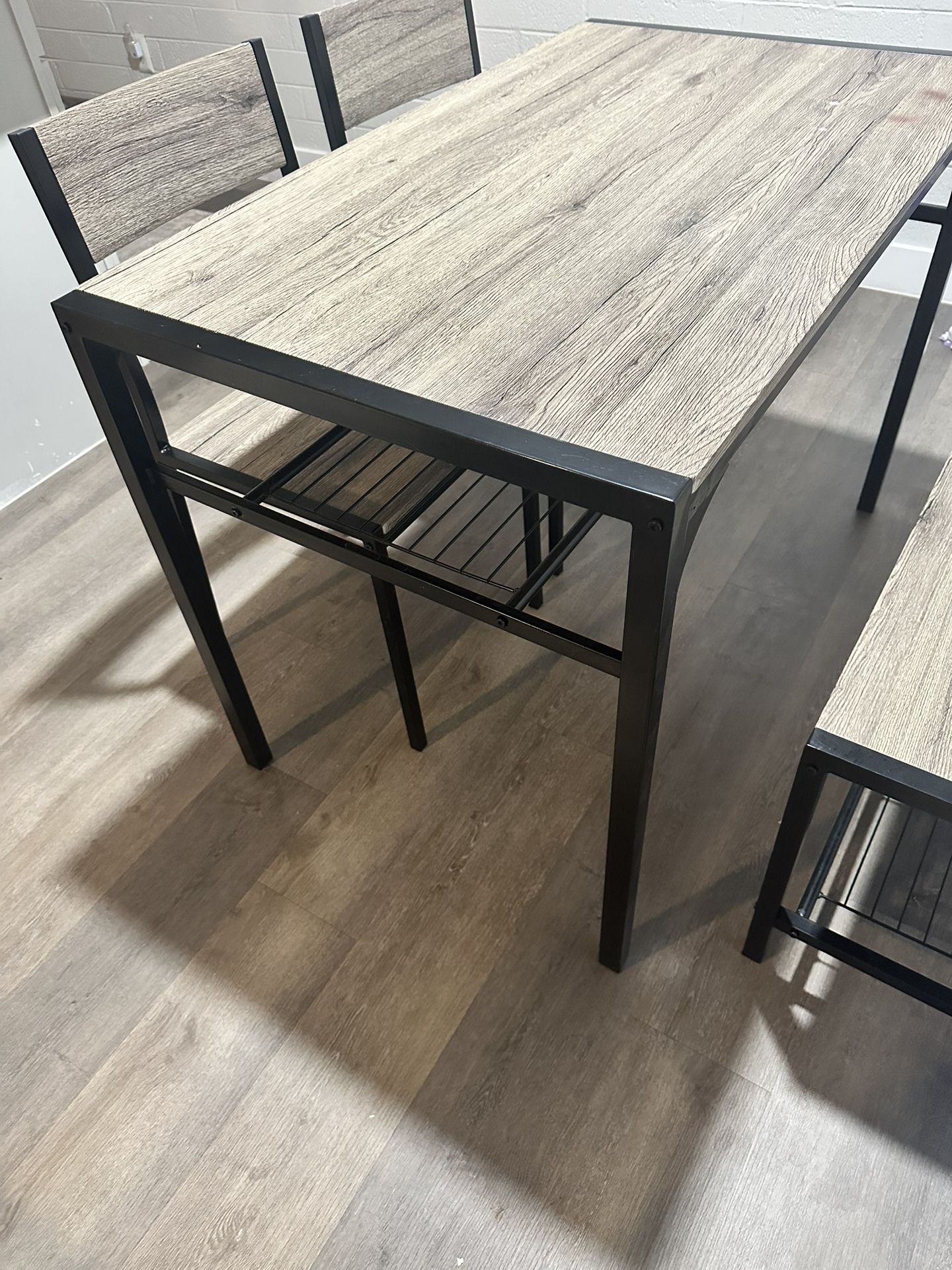 Deandrae 4‑Person Dining Table Set