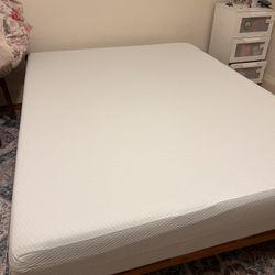 Zinus 10 Inch Green Tea Memory Foam Mattress