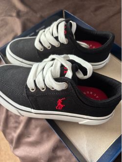 Boys shoes