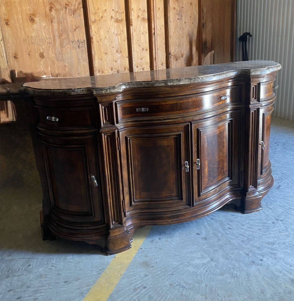 Universal Furniture Villa Cortina Buffet