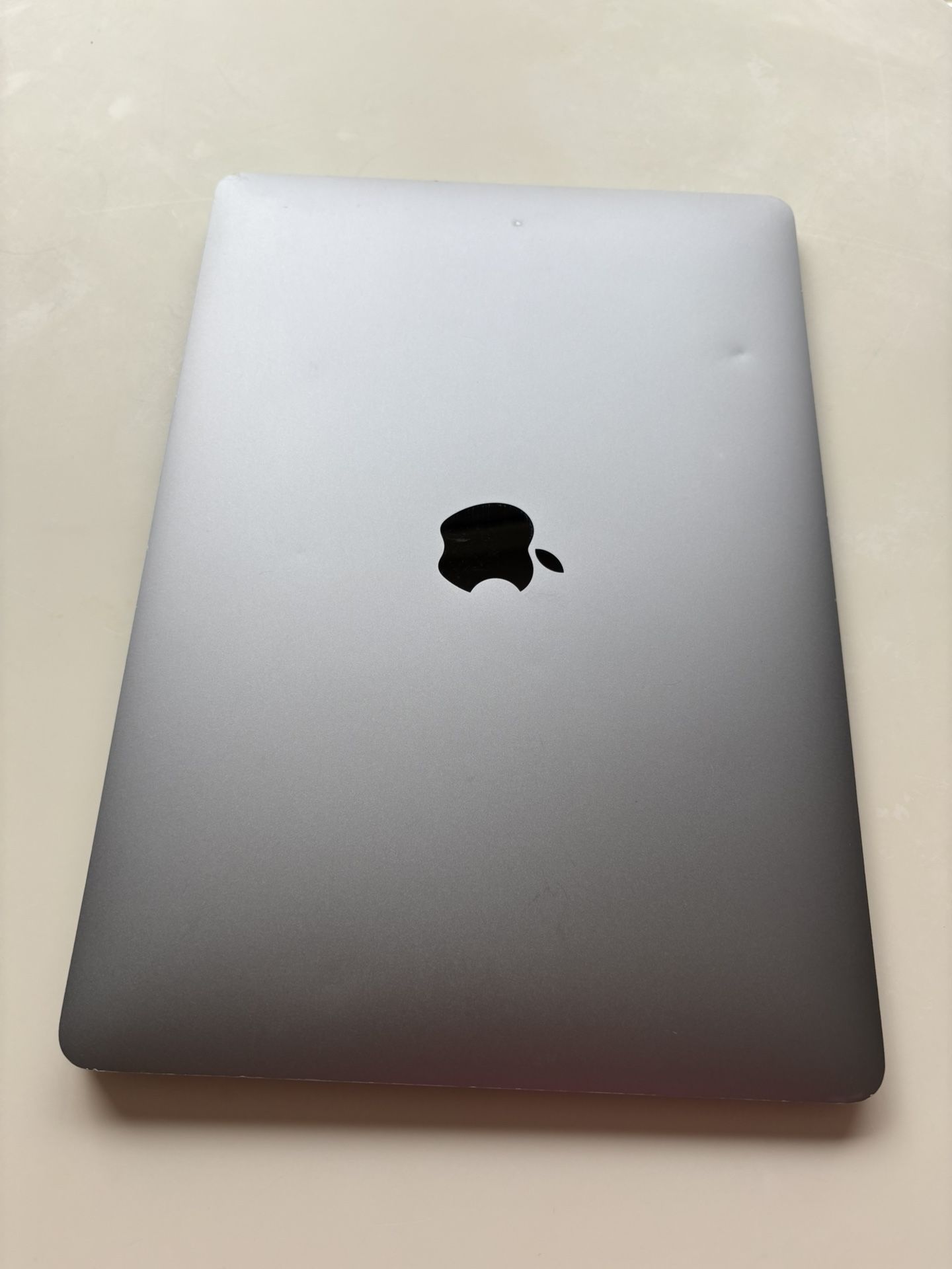 MACBOOK AIR 2019 13”