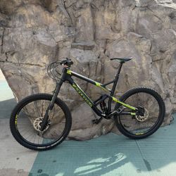 Cannondale Jekyll Carbon  – XL Frame 🔥