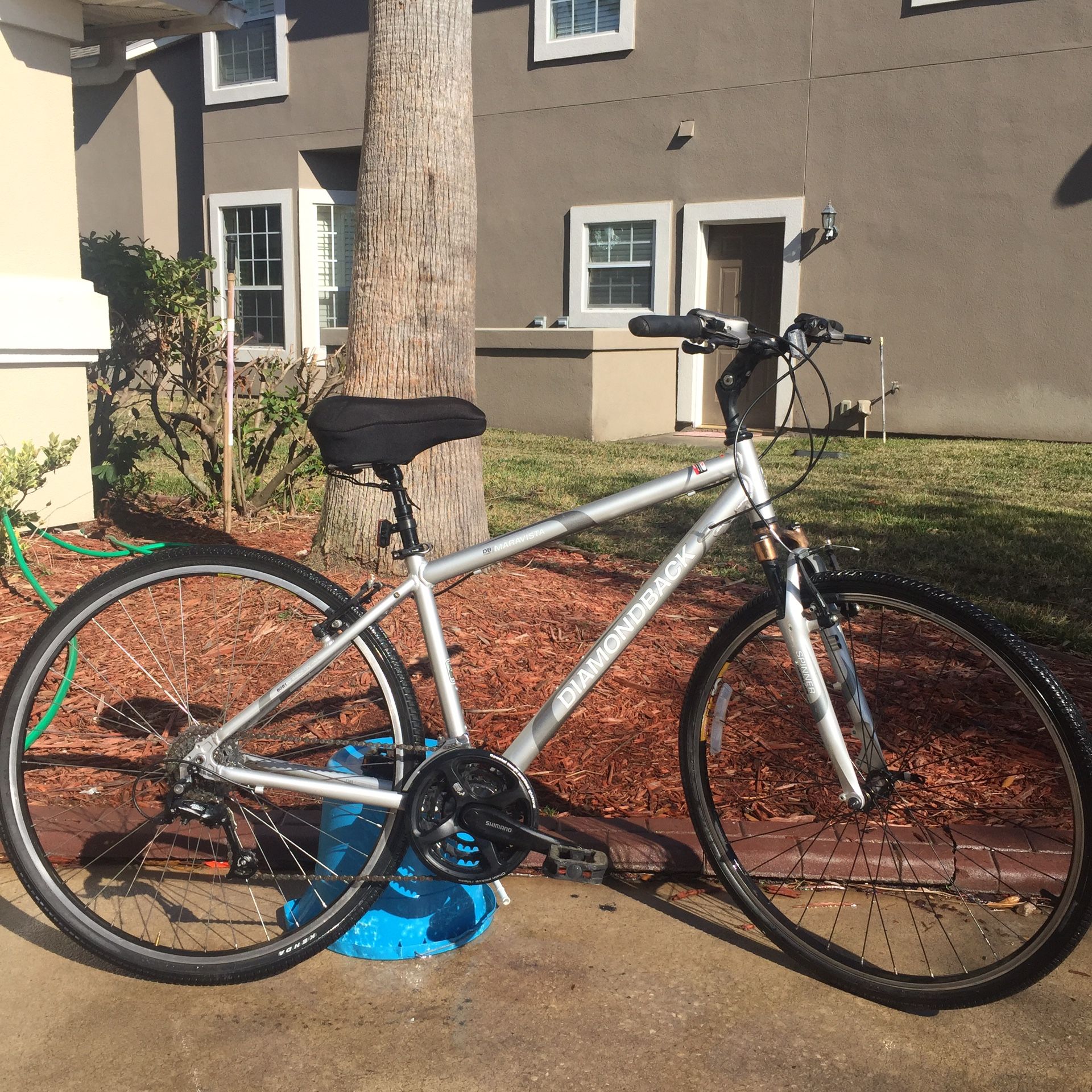 NICE Men’s Diamondback Maravista 28” 700c Hybrid Bicycle